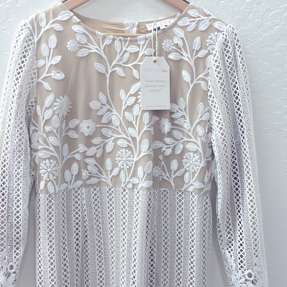 NWT Ivy City Co Giselle Lace Floral Dress - Picture 4 of 8